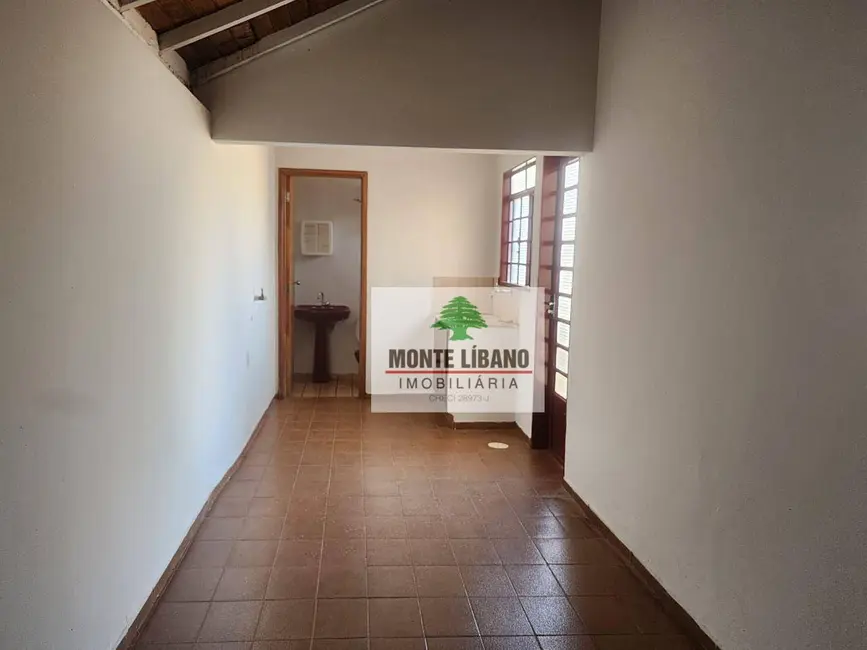 Foto 6 de Casa com 2 quartos para alugar, 427m2 em Centro, Sao Joaquim Da Barra - SP