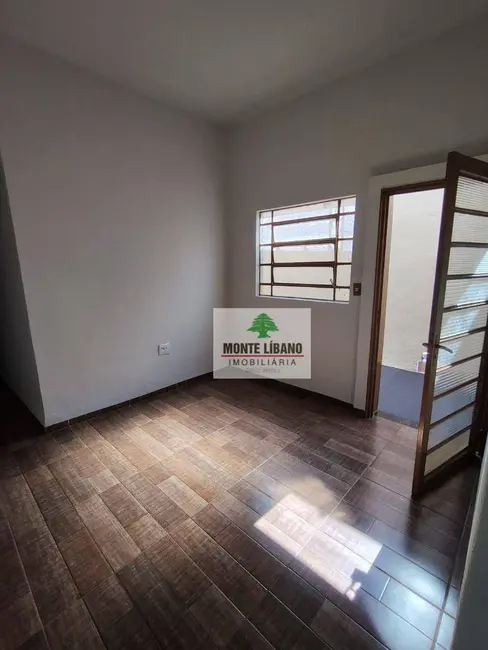 Foto 3 de Casa com 2 quartos para alugar em Sao Joaquim Da Barra - SP