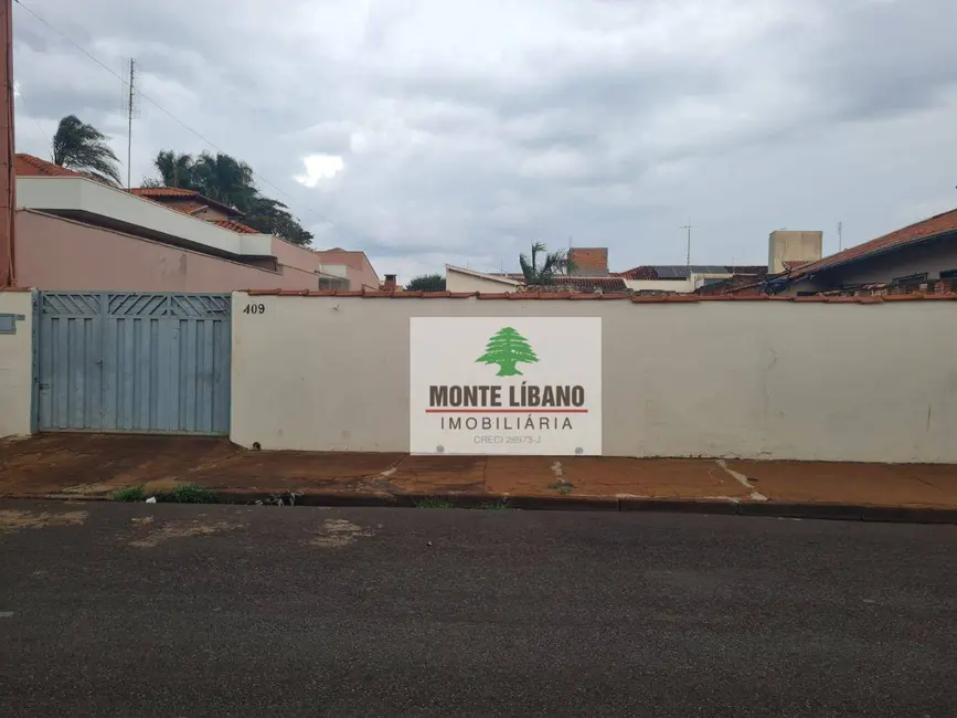 Foto 1 de Casa com 2 quartos para alugar, 250m2 em Sao Joaquim Da Barra - SP