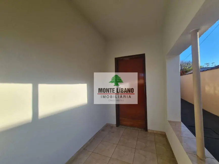 Casa com 2 quartos para alugar, 250m2 em Sao Joaquim Da Barra - SP - imagem 3 Foto 3 de Casa com 2 quartos para alugar, 250m2 em Sao Joaquim Da Barra - SP