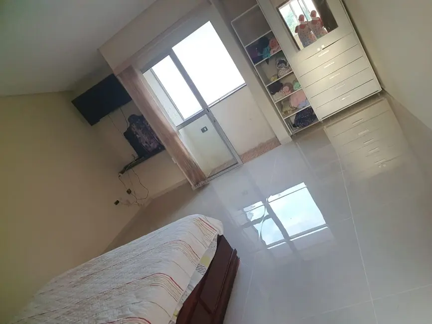 Sobrado com 3 quartos à venda, 300m2 em Martim de Sá, Caraguatatuba - SP - imagem 3 Foto 3 de Sobrado com 3 quartos à venda, 300m2 em Martim de Sá, Caraguatatuba - SP