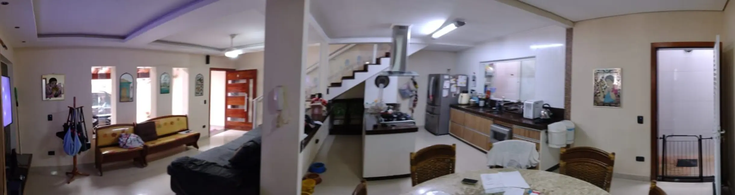 Sobrado com 3 quartos à venda, 300m2 em Martim de Sá, Caraguatatuba - SP - imagem 6 Foto 6 de Sobrado com 3 quartos à venda, 300m2 em Martim de Sá, Caraguatatuba - SP