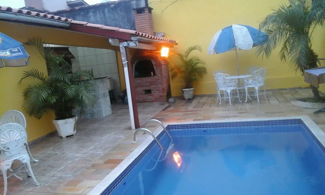 Foto 1 de Casa com 2 quartos à venda, 360m2 em Martim de Sá, Caraguatatuba - SP