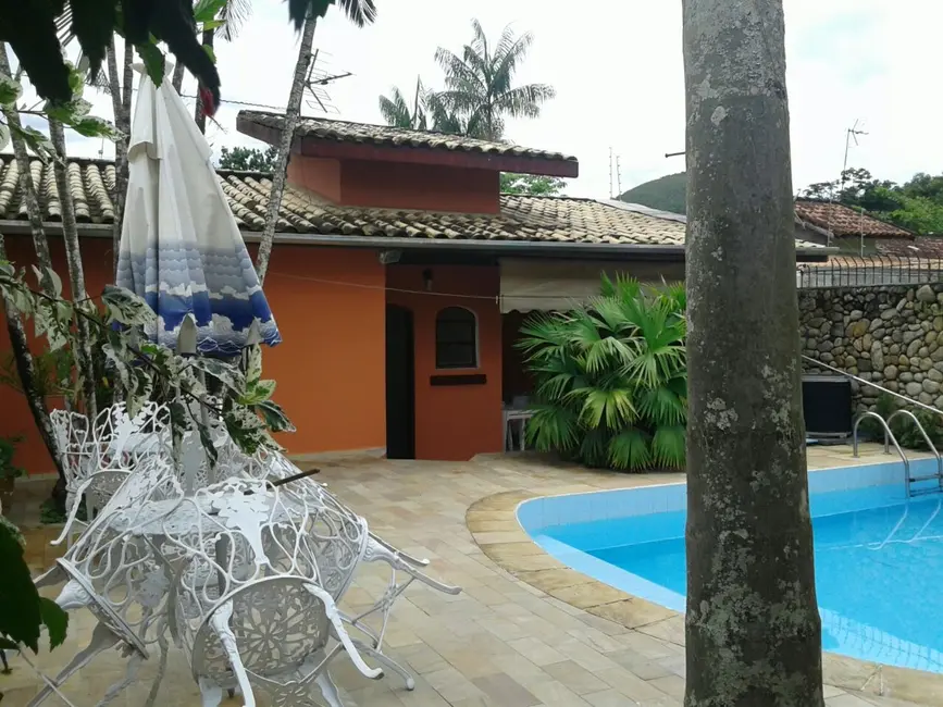 Foto 6 de Sobrado com 4 quartos à venda, 420m2 em Martim de Sá, Caraguatatuba - SP