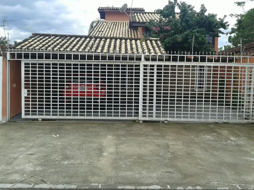 Foto 2 de Sobrado com 4 quartos à venda, 420m2 em Martim de Sá, Caraguatatuba - SP