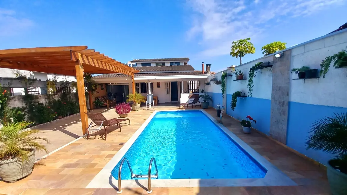 Foto 5 de Casa com 3 quartos à venda, 300m2 em Martim de Sá, Caraguatatuba - SP