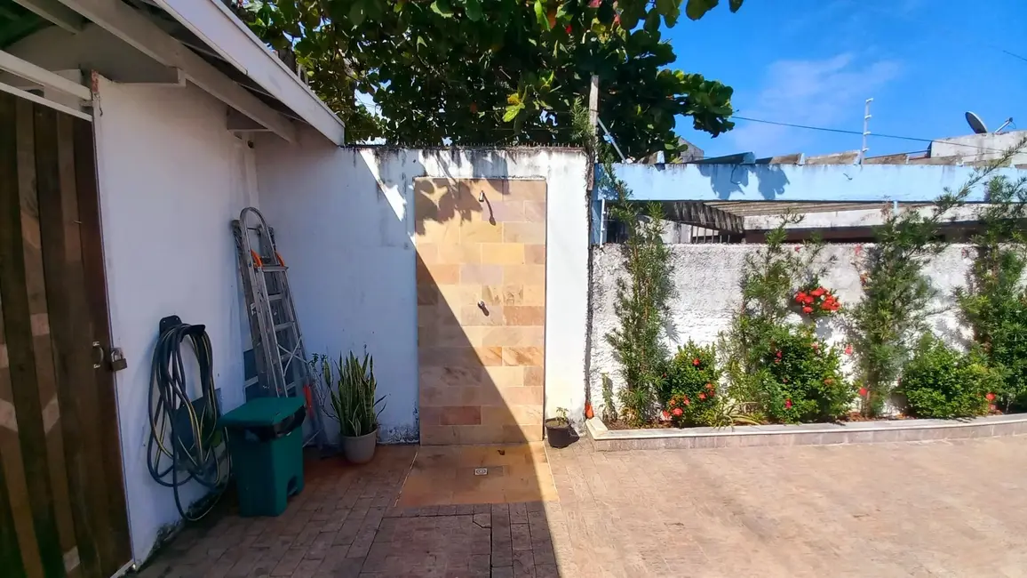 Foto 3 de Casa com 3 quartos à venda, 300m2 em Martim de Sá, Caraguatatuba - SP
