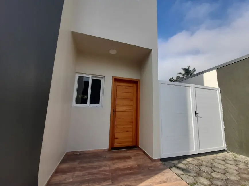 Foto 6 de Casa com 2 quartos para alugar, 62m2 em Rio do Ouro, Caraguatatuba - SP
