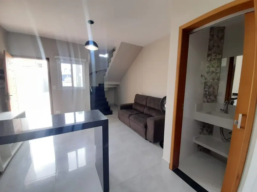 Foto 8 de Casa com 2 quartos para alugar, 62m2 em Rio do Ouro, Caraguatatuba - SP