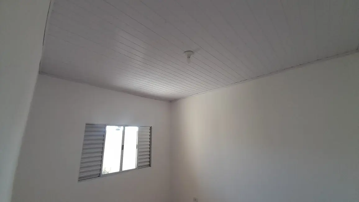 Foto 9 de Casa com 2 quartos para alugar, 72m2 em Pegorelli, Caraguatatuba - SP