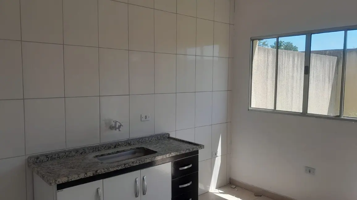 Foto 3 de Casa com 2 quartos para alugar, 72m2 em Pegorelli, Caraguatatuba - SP