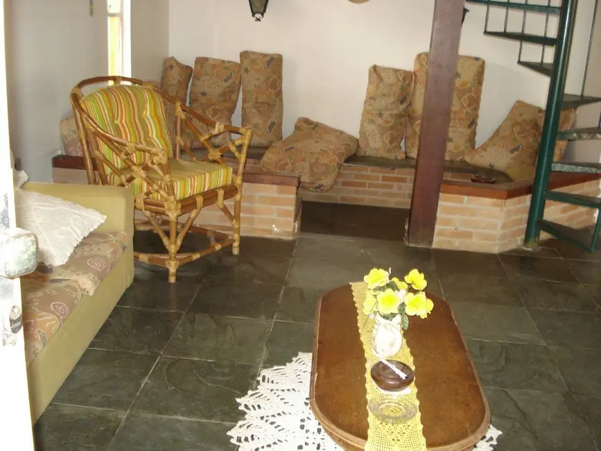 Foto 3 de Sobrado com 3 quartos à venda, 300m2 em Martim de Sá, Caraguatatuba - SP