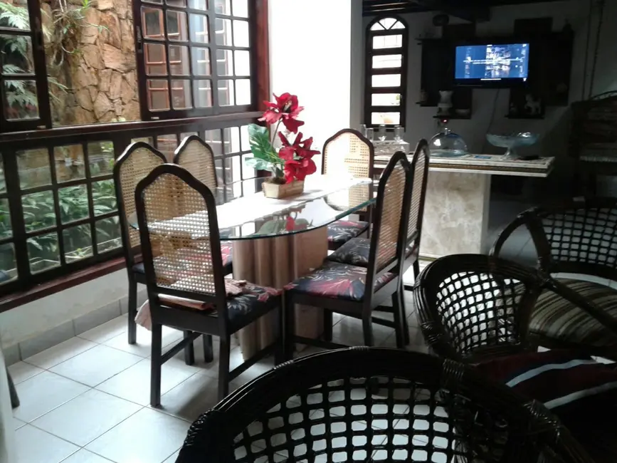 Foto 9 de Sobrado com 4 quartos à venda, 420m2 em Martim de Sá, Caraguatatuba - SP