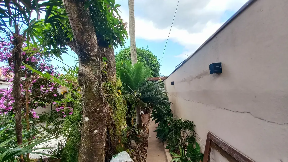 Foto 9 de Casa com 4 quartos à venda, 539m2 em Sumaré, Caraguatatuba - SP