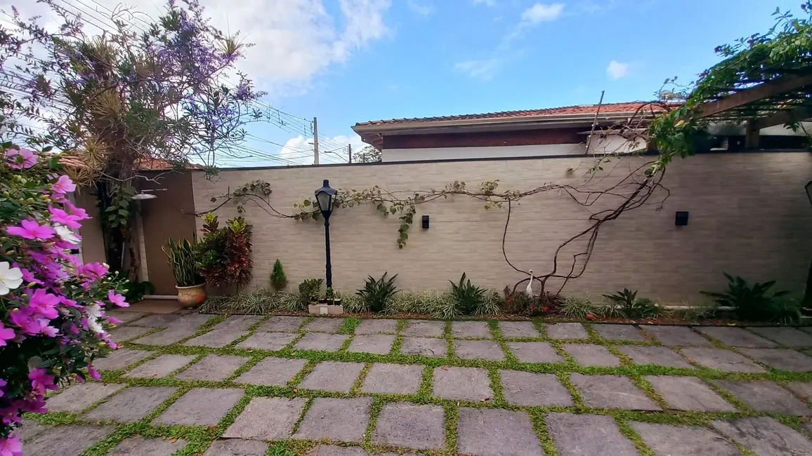 Foto 4 de Casa com 4 quartos à venda, 539m2 em Sumaré, Caraguatatuba - SP