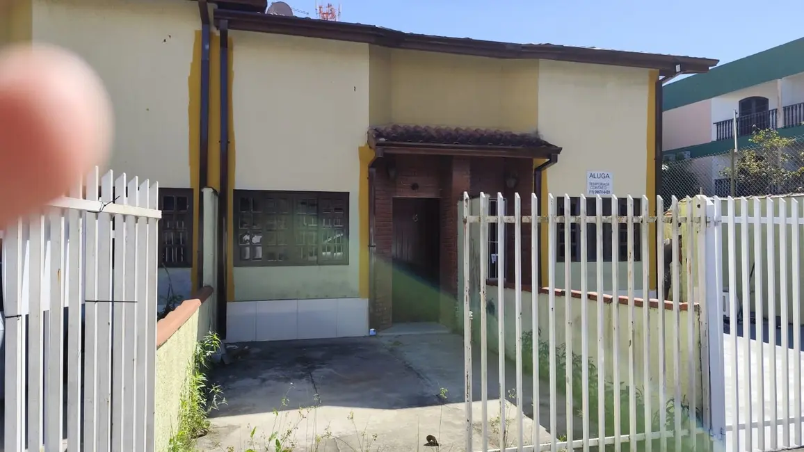 Foto 3 de Casa com 2 quartos à venda, 90m2 em Martim de Sá, Caraguatatuba - SP