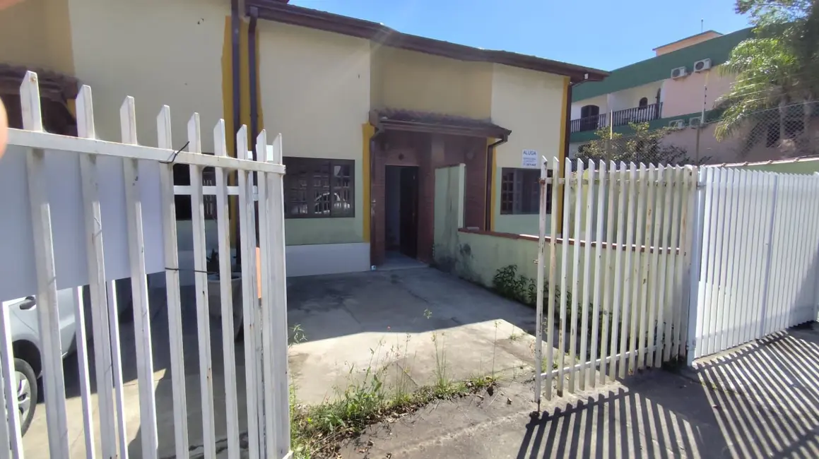 Foto 8 de Casa com 2 quartos à venda, 90m2 em Martim de Sá, Caraguatatuba - SP