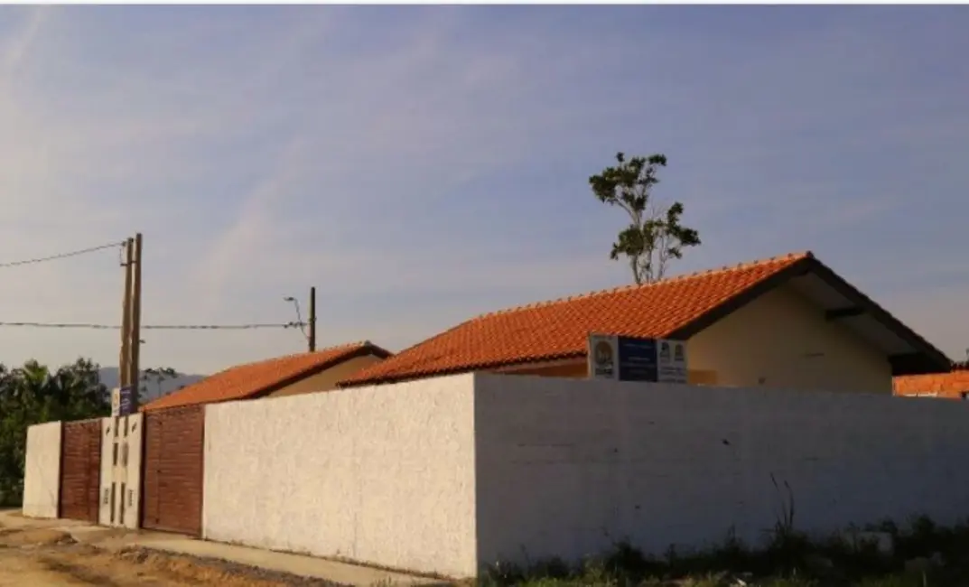 Foto 2 de Casa com 2 quartos à venda, 181m2 em Pontal de Santa Marina, Caraguatatuba - SP