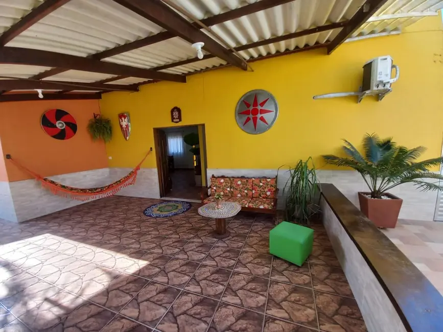 Pousada com 7 quartos à venda, 600m2 em Massaguaçu, Caraguatatuba - SP - imagem 6 Foto 6 de Pousada com 7 quartos à venda, 600m2 em Massaguaçu, Caraguatatuba - SP