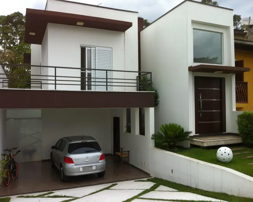 Foto 1 de Sobrado com 3 quartos à venda, 275m2 em Mogi Das Cruzes - SP