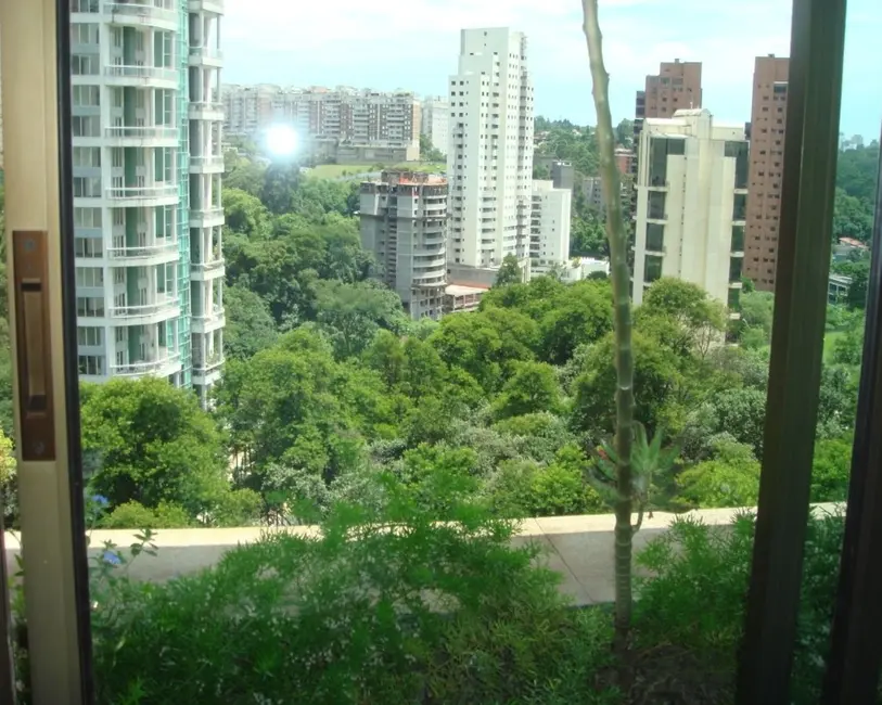 Foto 4 de Apartamento com 3 quartos à venda, 243m2 em Jardim Fonte do Morumbi, São Paulo - SP