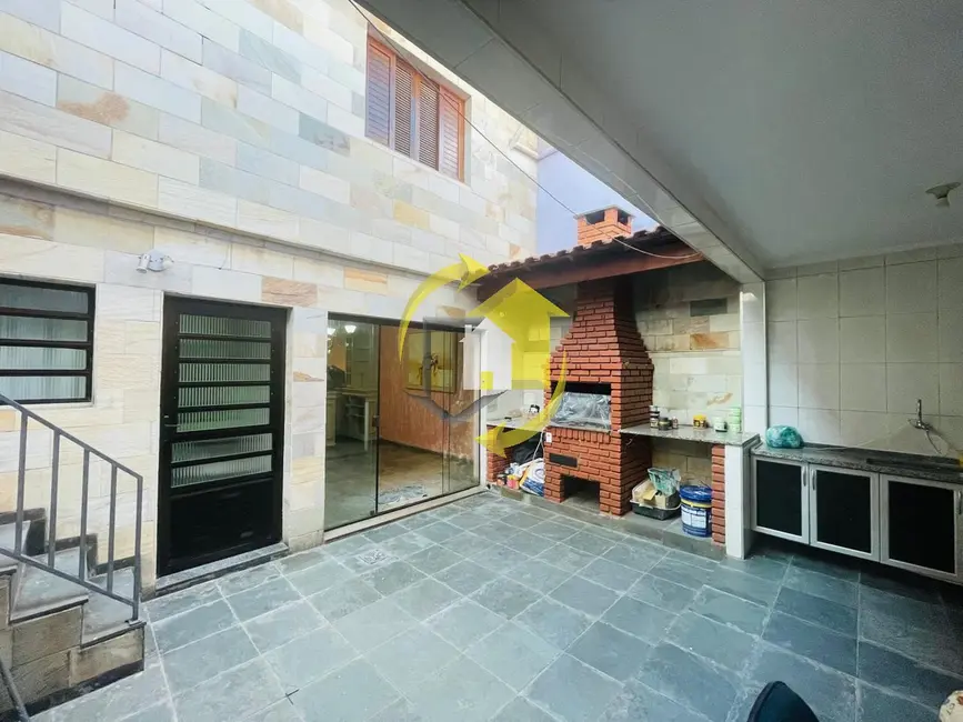 Sobrado com 4 quartos para alugar, 216m2 em Vila Gomes Cardim, São Paulo - SP - imagem 8 Foto 8 de Sobrado com 4 quartos para alugar, 216m2 em Vila Gomes Cardim, São Paulo - SP