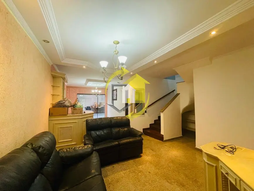 Sobrado com 4 quartos para alugar, 216m2 em Vila Gomes Cardim, São Paulo - SP - imagem 5 Foto 5 de Sobrado com 4 quartos para alugar, 216m2 em Vila Gomes Cardim, São Paulo - SP