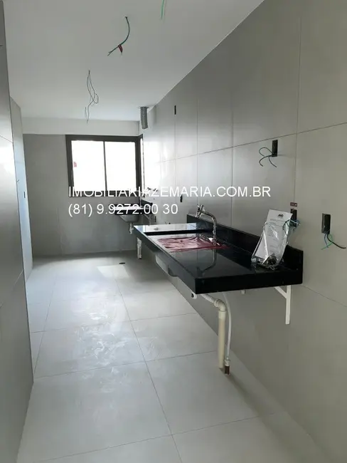 Apartamento com 3 quartos à venda, 122m2 em Monteiro, Recife - PE - imagem 8 Foto 8 de Apartamento com 3 quartos à venda, 122m2 em Monteiro, Recife - PE