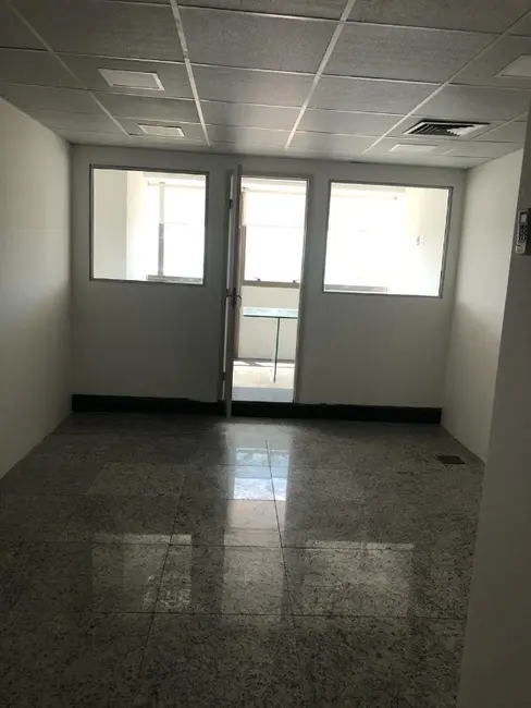 Foto 1 de Sala Comercial para alugar, 31m2 em Pina, Recife - PE