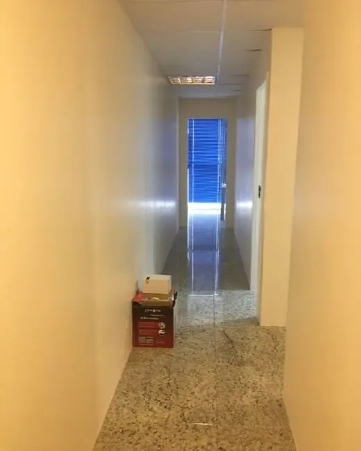 Foto 2 de Sala Comercial para alugar, 44m2 em Pina, Recife - PE