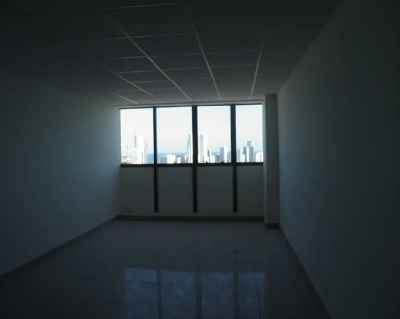 Foto 2 de Sala Comercial para alugar, 31m2 em Pina, Recife - PE