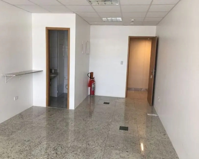 Foto 1 de Sala Comercial para alugar, 31m2 em Pina, Recife - PE