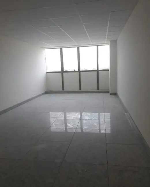 Foto 1 de Sala Comercial para alugar, 31m2 em Pina, Recife - PE