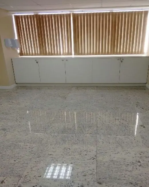 Foto 2 de Sala Comercial para alugar, 31m2 em Pina, Recife - PE