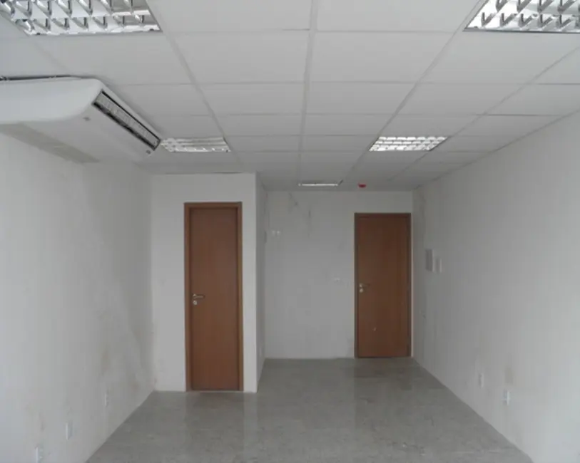 Foto 2 de Sala Comercial para alugar, 31m2 em Pina, Recife - PE