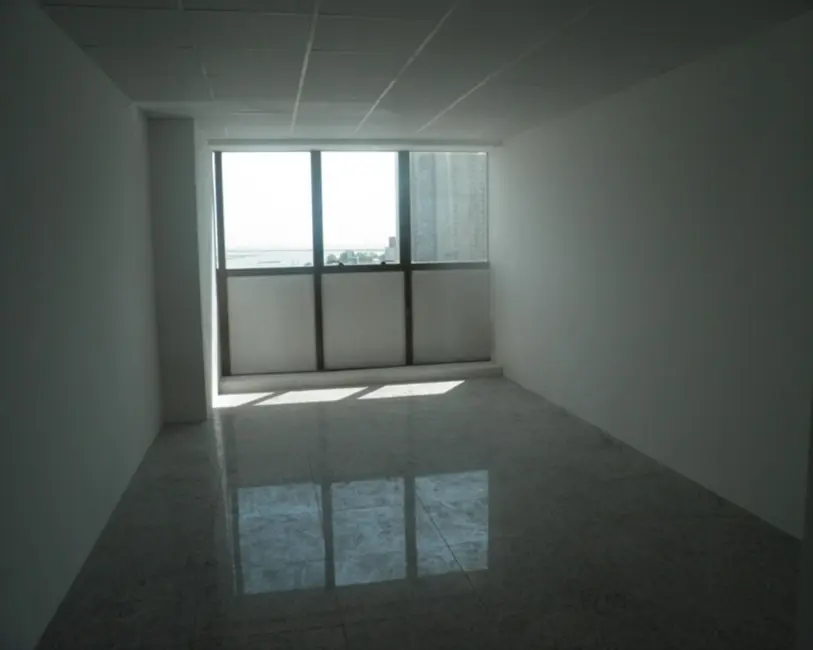 Foto 1 de Sala Comercial para alugar, 31m2 em Pina, Recife - PE