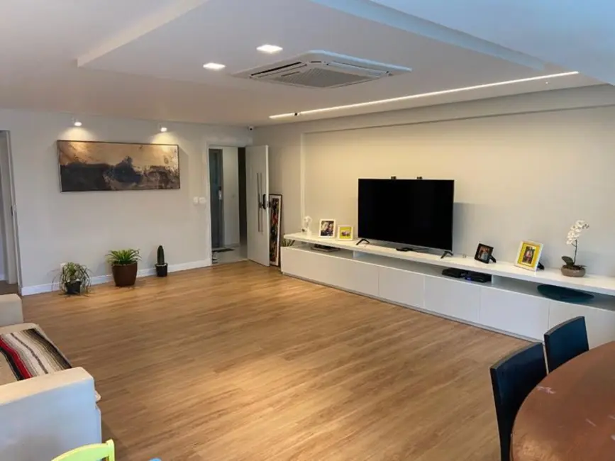 Foto 4 de Apartamento com 4 quartos à venda, 140m2 em Apipucos, Recife - PE