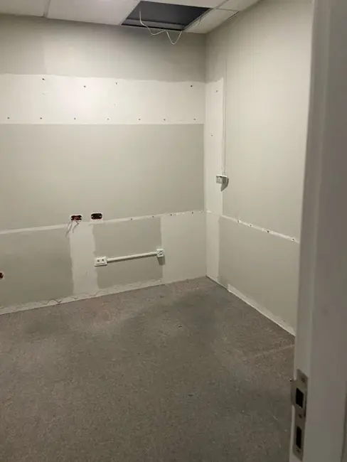 Foto 4 de Sala Comercial para alugar, 112m2 em Pina, Recife - PE