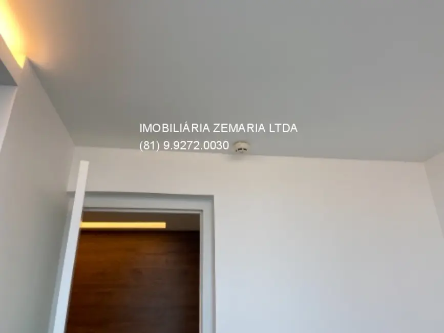 Sala Comercial à venda e para alugar, 43m2 em Pina, Recife - PE - imagem 4 Foto 4 de Sala Comercial à venda e para alugar, 43m2 em Pina, Recife - PE
