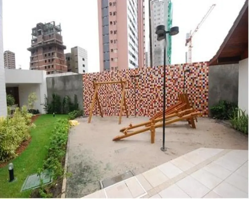 Foto 8 de Apartamento com 4 quartos à venda, 133m2 em Madalena, Recife - PE