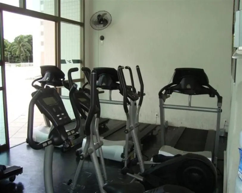 Foto 9 de Apartamento com 4 quartos à venda, 245m2 em Casa Forte, Recife - PE