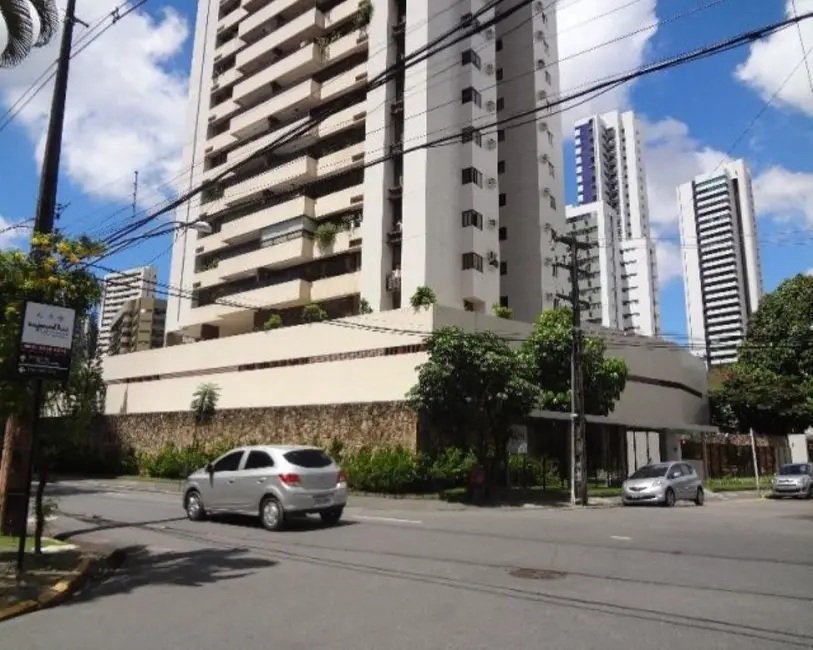 Foto 8 de Apartamento com 3 quartos à venda, 127m2 em Casa Forte, Recife - PE