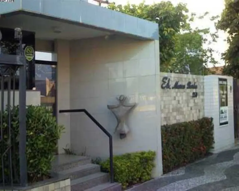 Foto 2 de Apartamento com 3 quartos à venda, 109m2 em Prado, Recife - PE