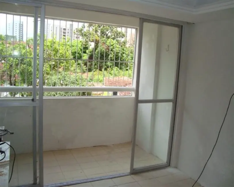 Foto 2 de Apartamento com 2 quartos à venda, 75m2 em Aflitos, Recife - PE