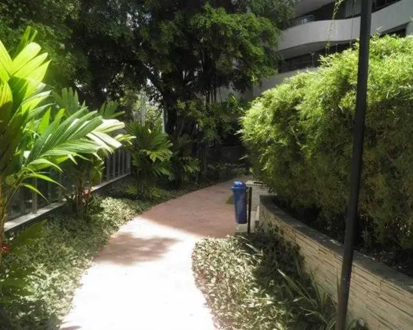 Foto 3 de Apartamento com 4 quartos à venda, 200m2 em Jaqueira, Recife - PE