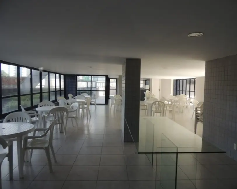 Foto 4 de Apartamento com 4 quartos à venda, 189m2 em Casa Amarela, Recife - PE
