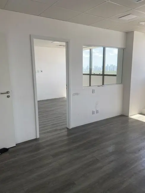 Foto 1 de Sala Comercial para alugar, 61m2 em Pina, Recife - PE