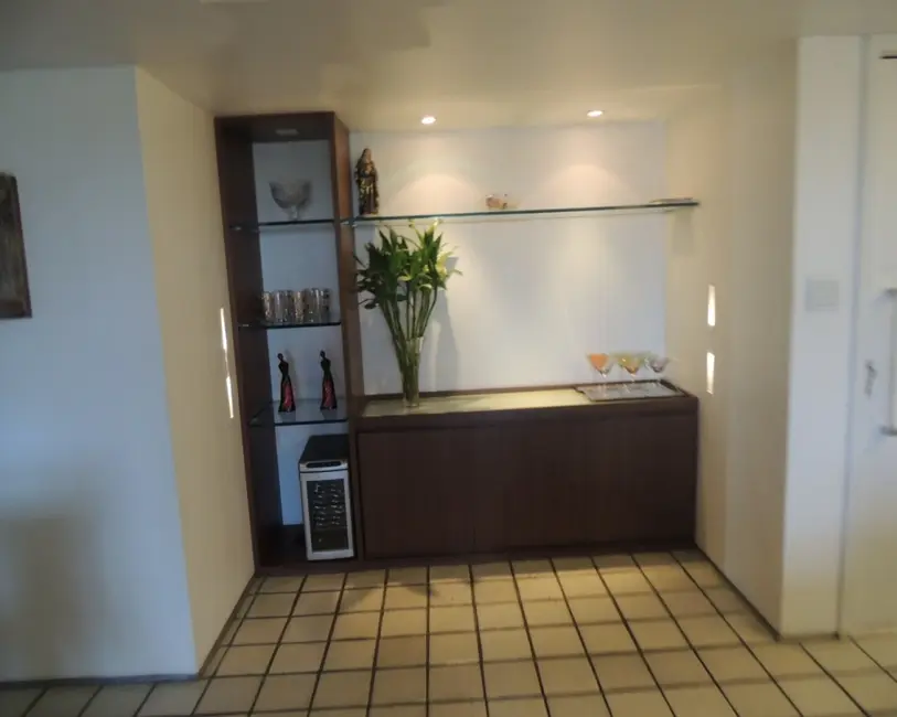 Apartamento com 4 quartos à venda, 167m2 em Torreão, Recife - PE - imagem 8 Foto 8 de Apartamento com 4 quartos à venda, 167m2 em Torreão, Recife - PE