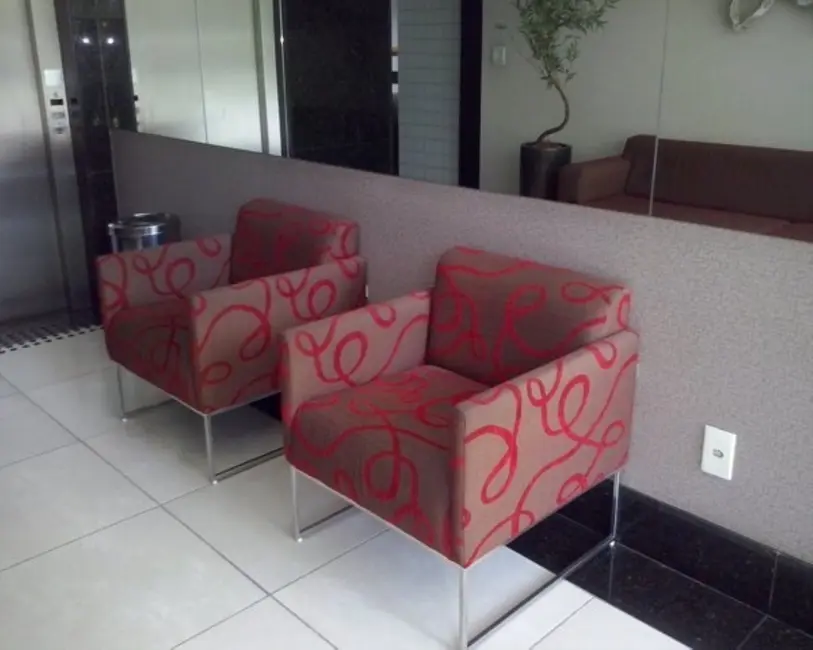 Foto 2 de Apartamento com 2 quartos à venda, 80m2 em Casa Amarela, Recife - PE