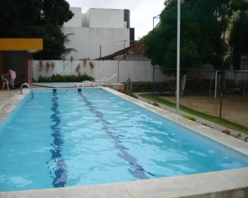 Foto 2 de Apartamento com 2 quartos à venda, 73m2 em Torre, Recife - PE